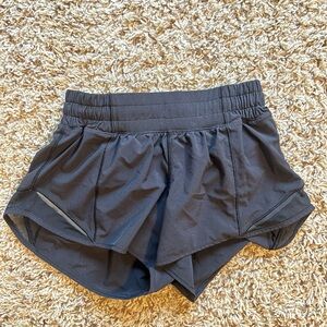 Lulu shorts, black, size 4